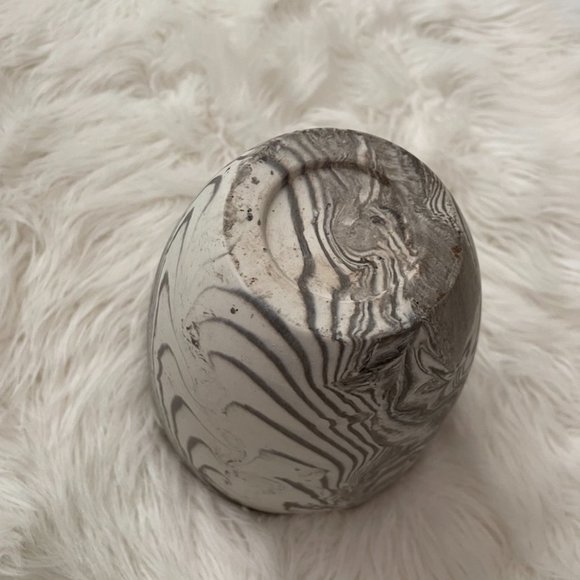 Matte Black grey & white Marbled ceramic planter pot - Picture 3 of 10